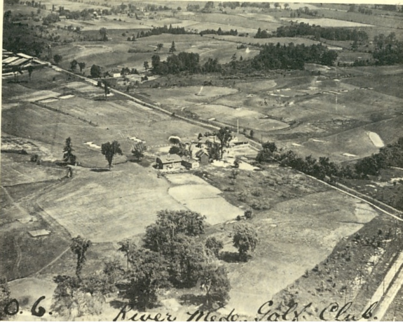 Aerial photograph of the course and clubhouse in 1925