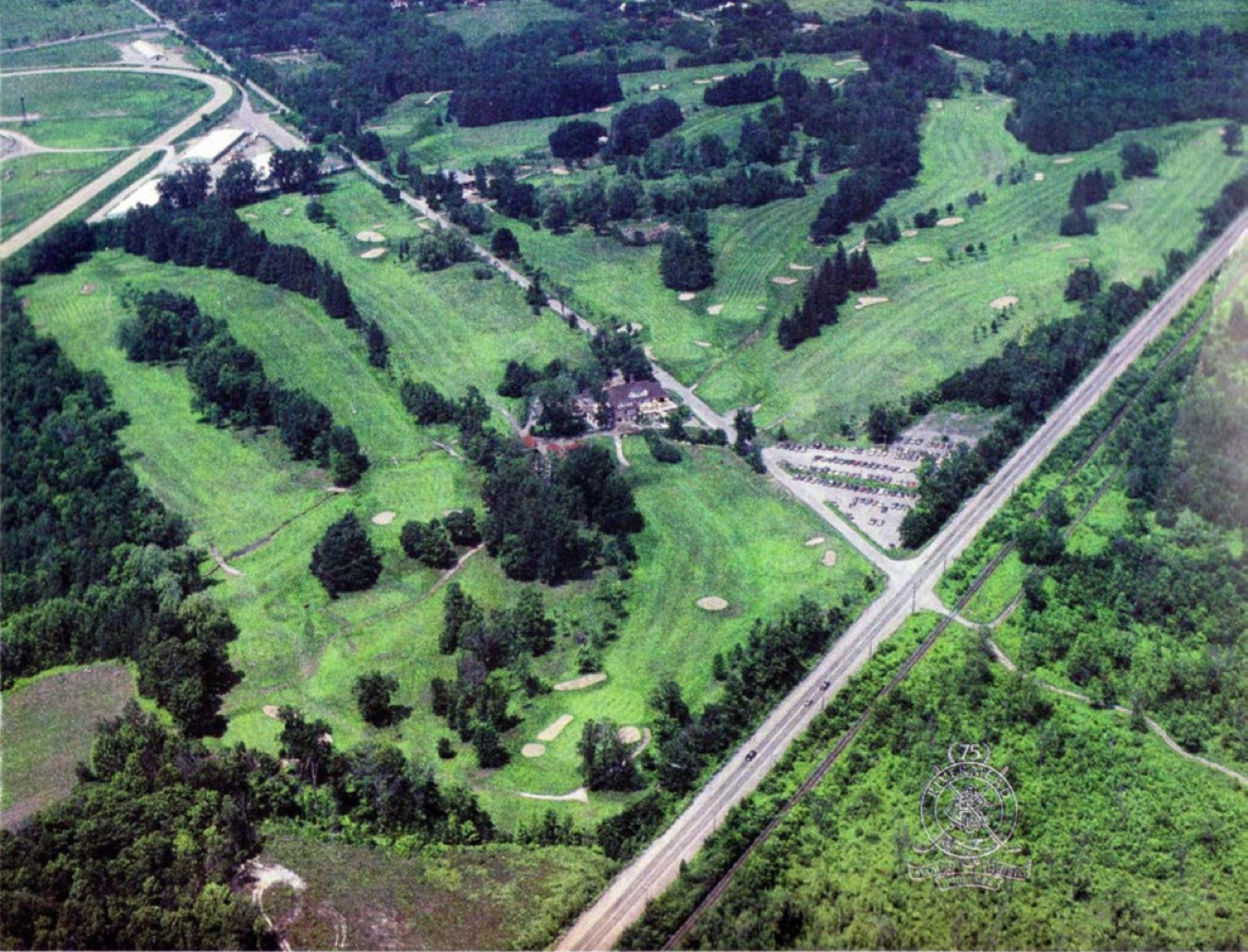 Aerial photograph of the full course in 1985